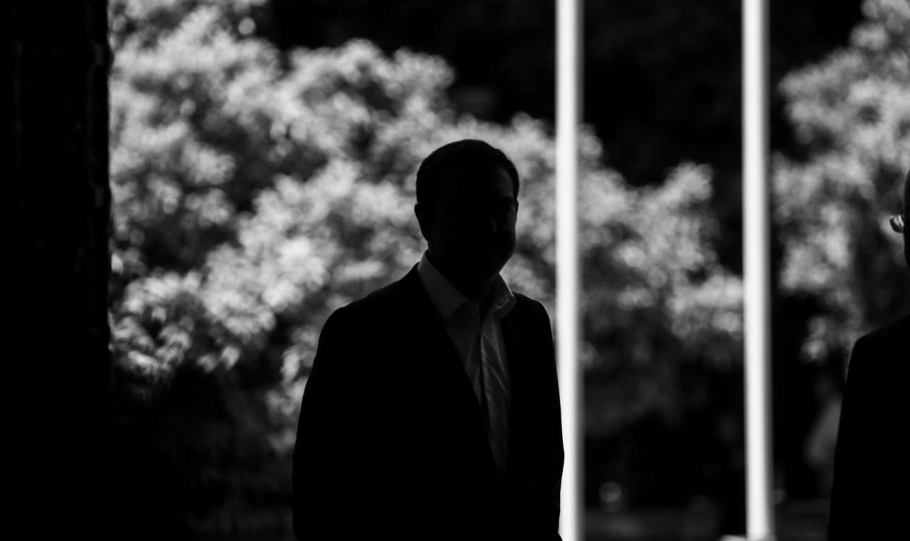 Από τη φιλική «διαπλοκή» στο «μαύρο μέτωπο»…