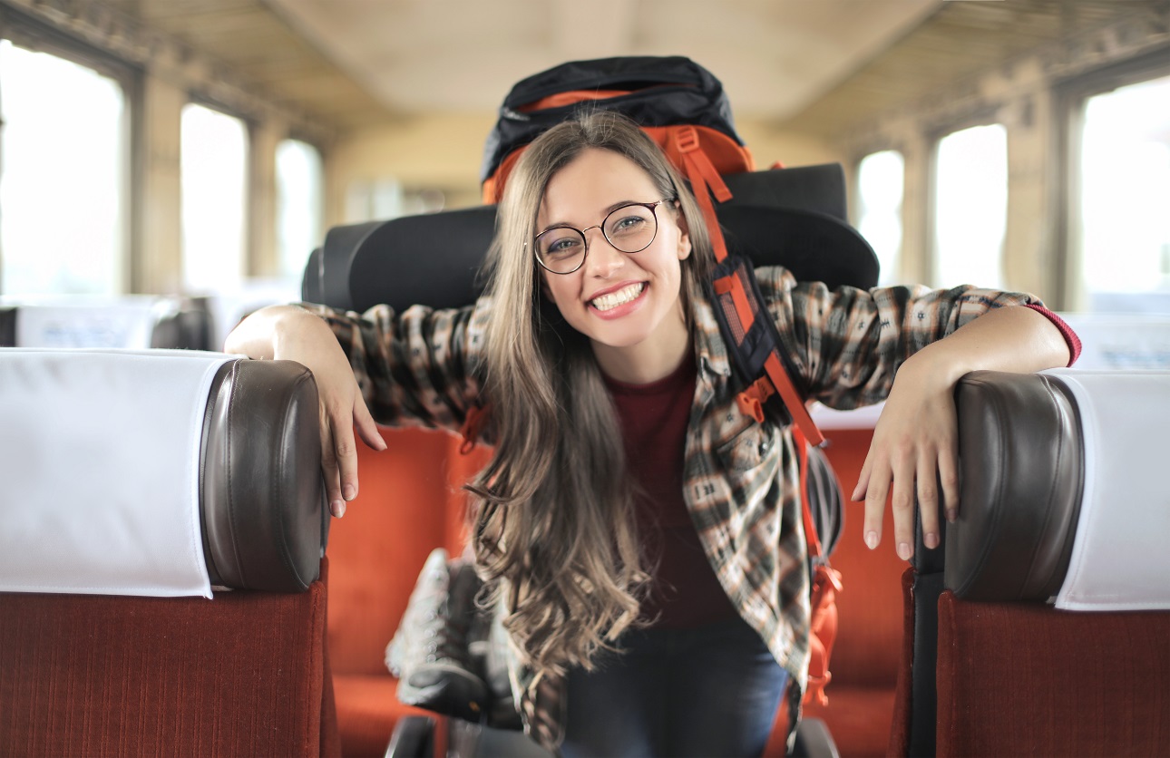 Interrail 2018. позитивный человек. энтузиастка девушка. хотела оставить хорошее впечатление. запоминающееся впечатление.