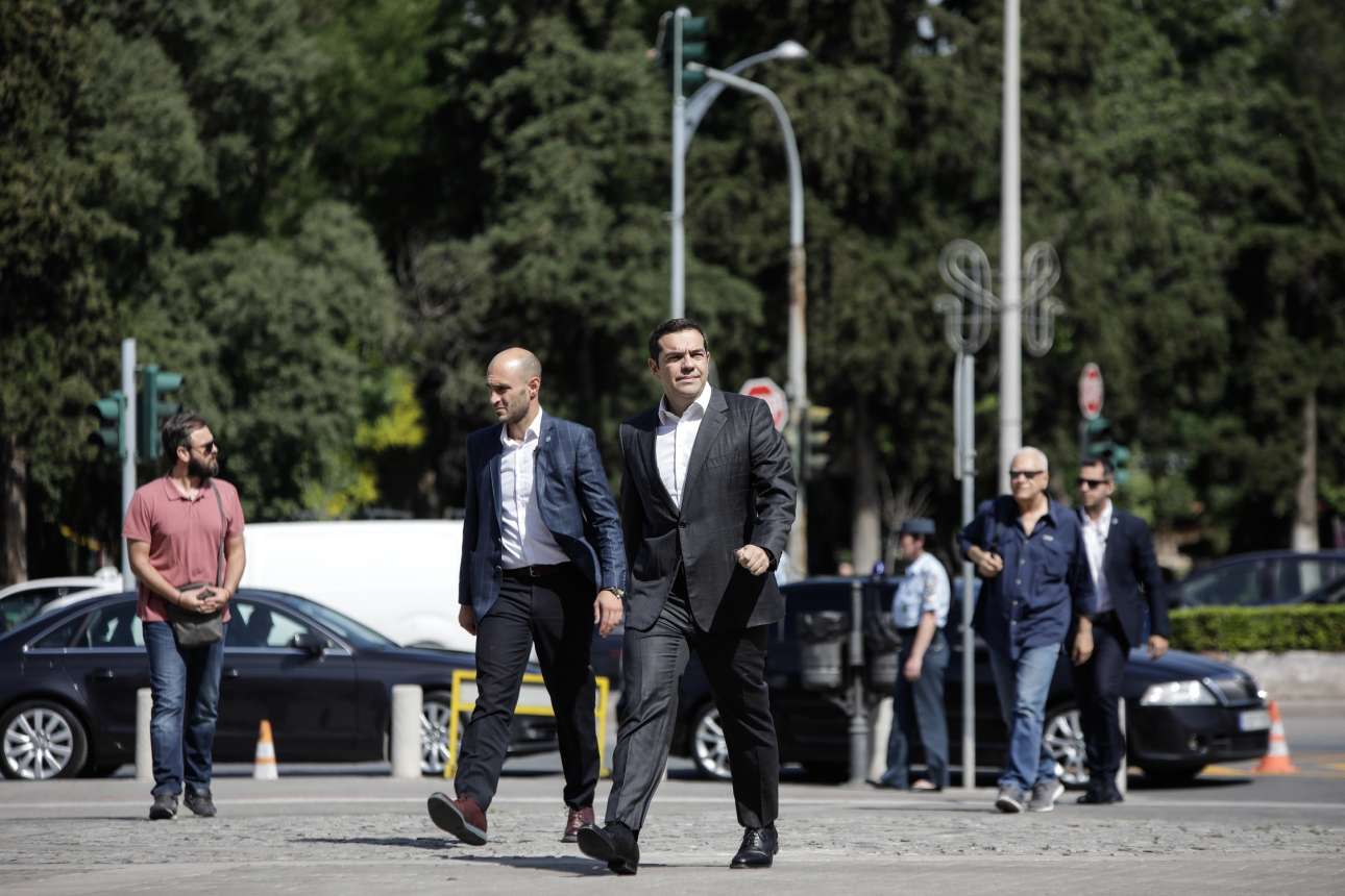 Γιατί ο Τσίπρας λέει ότι θα ήταν ανόητος αν πήγαινε σε εκλογές