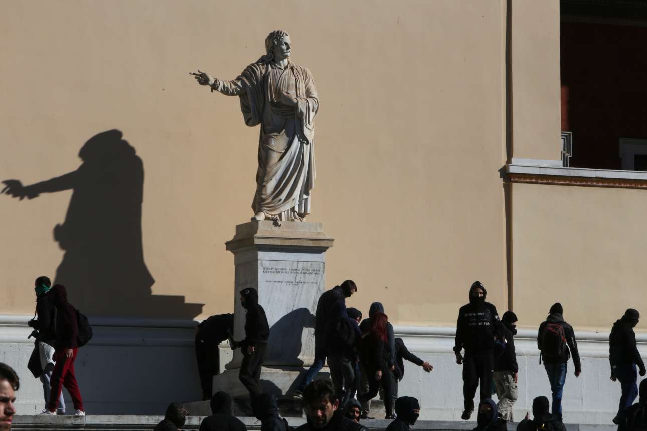 Ασυλο στη βία των πανεπιστημίων