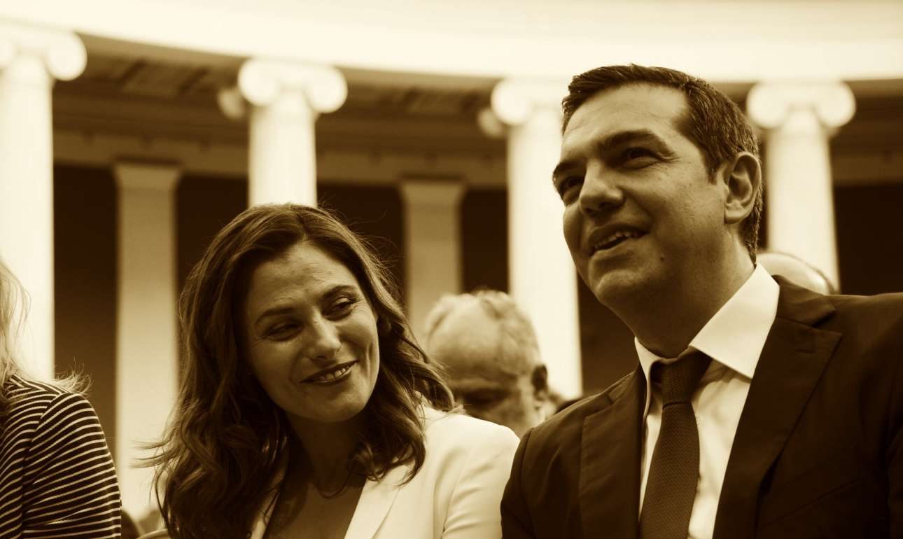 Μία γραβάτα και ένας καημένος