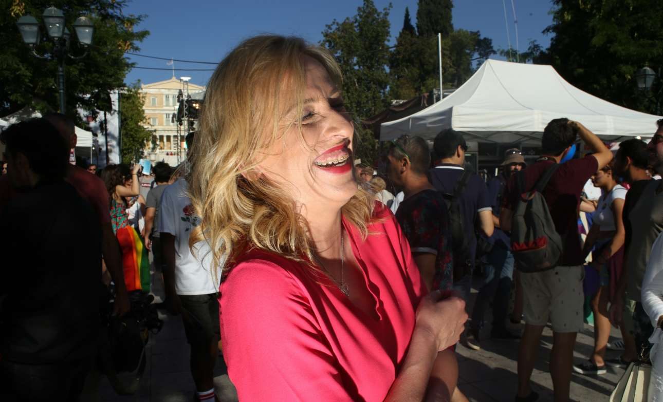 Κατάλαβε η Ρένα Δούρου τι λέει στην ανακοίνωσή της;