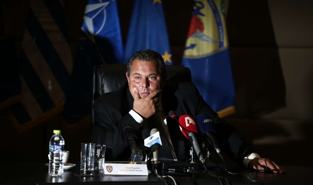 Τρία σενάρια και μια συνέντευξη Τύπου για τον Πάνο Καμμένο