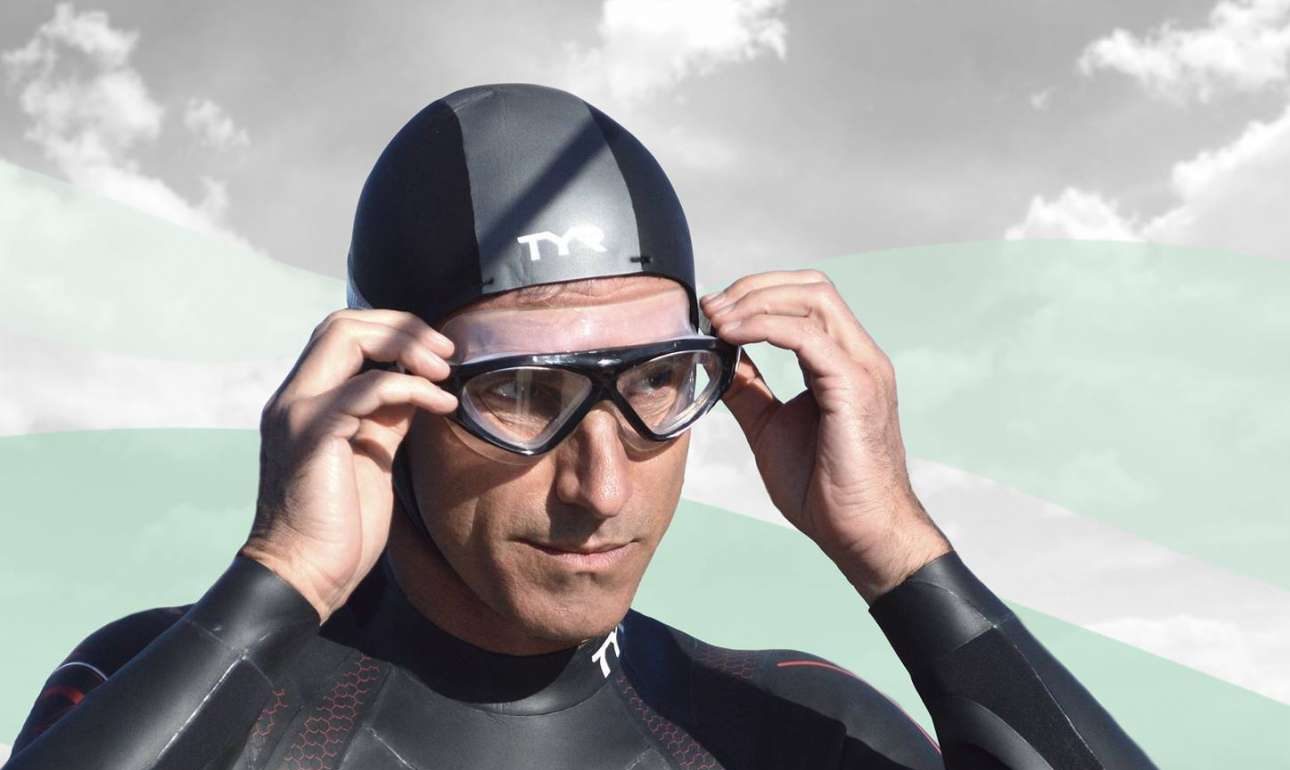 Ο Γάλλος που θέλει να διασχίσει κολυμπώντας τον Ειρηνικό