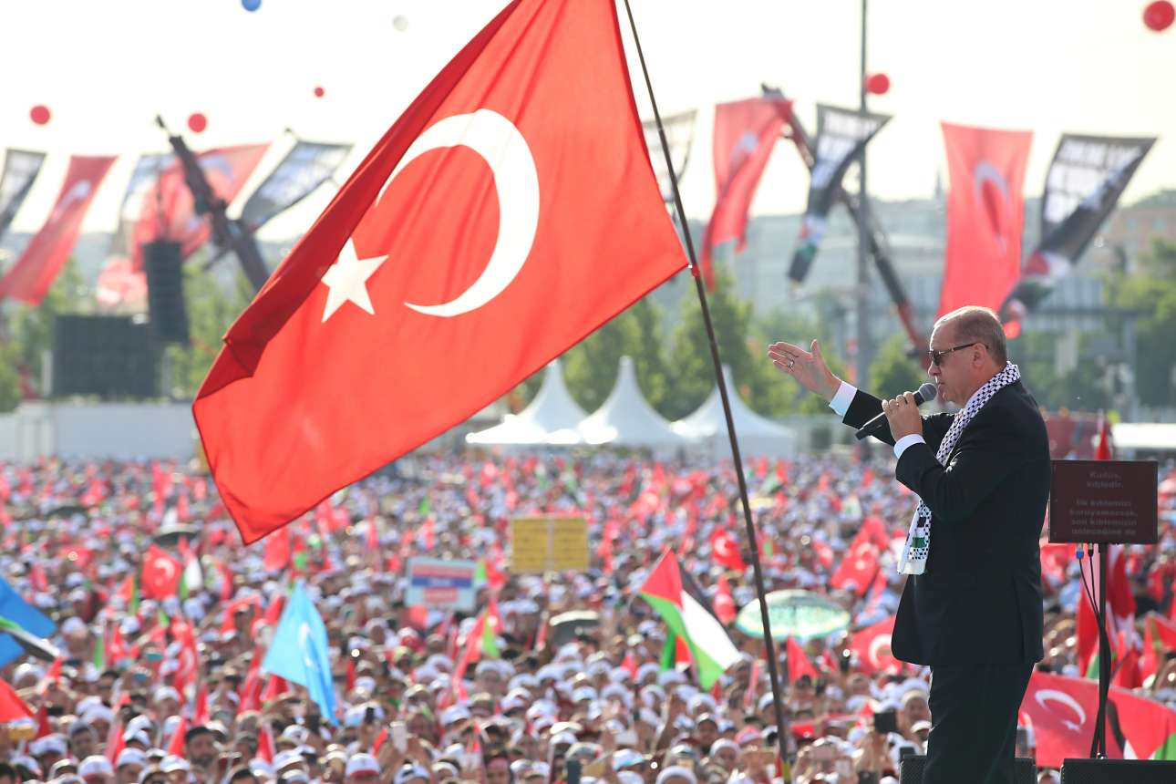 Με «ιερό πόλεμο» απειλεί την Ευρώπη ο Ερντογάν