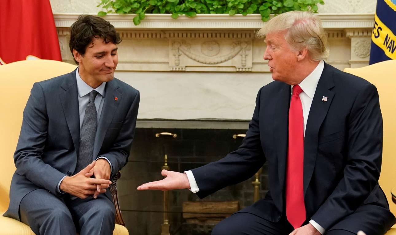 Γκάφα του Τραμπ προς Τριντό: «Οι Καναδοί δεν κάψατε τον Λευκό Οίκο το 1812;»