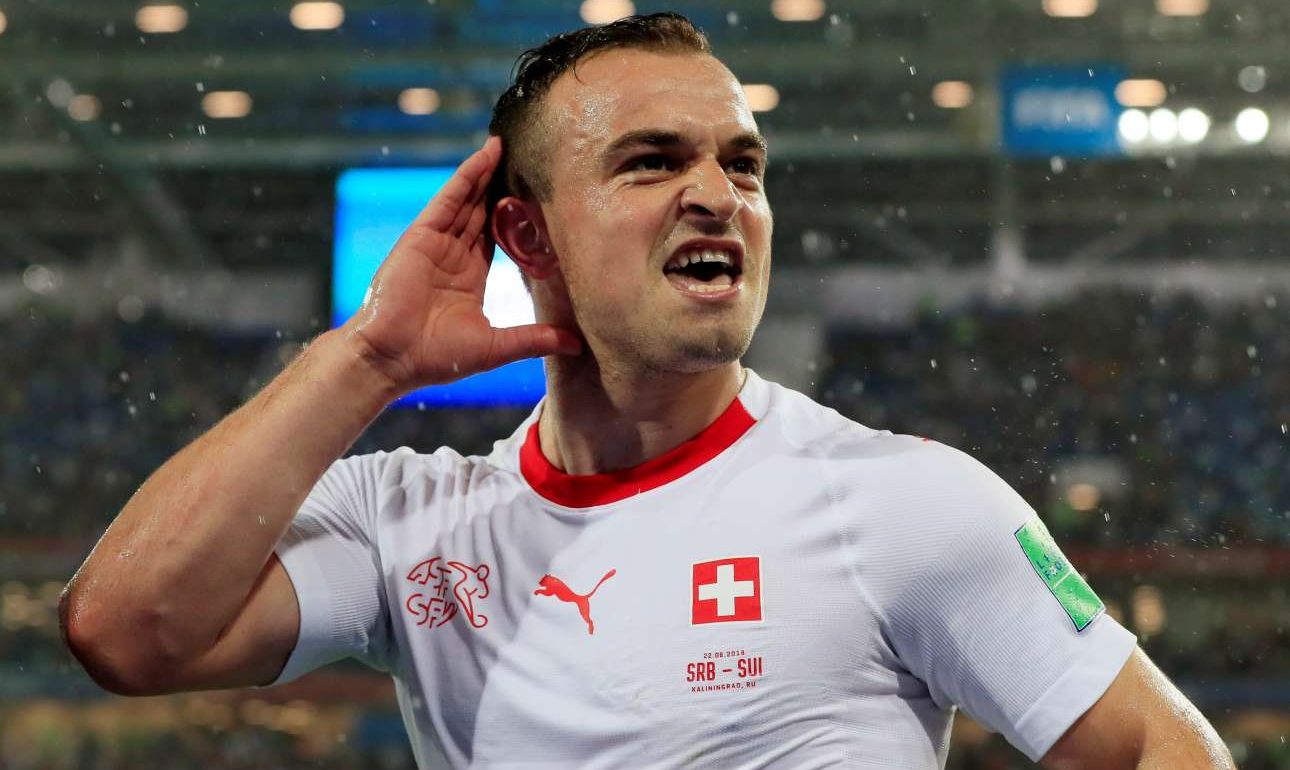 Η Ελβετία κέρδισε με ανατροπή τη Σερβία (2-1) και βλέπει πρόκριση
