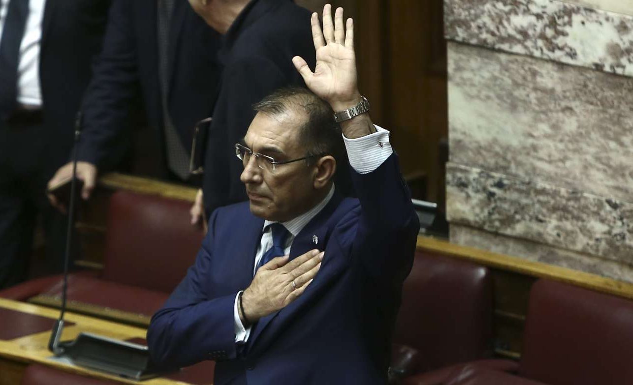 Υπερψήφισε την πρόταση μομφής ο Δ. Καμμένος – διεγράφη από τους ΑΝΕΛ