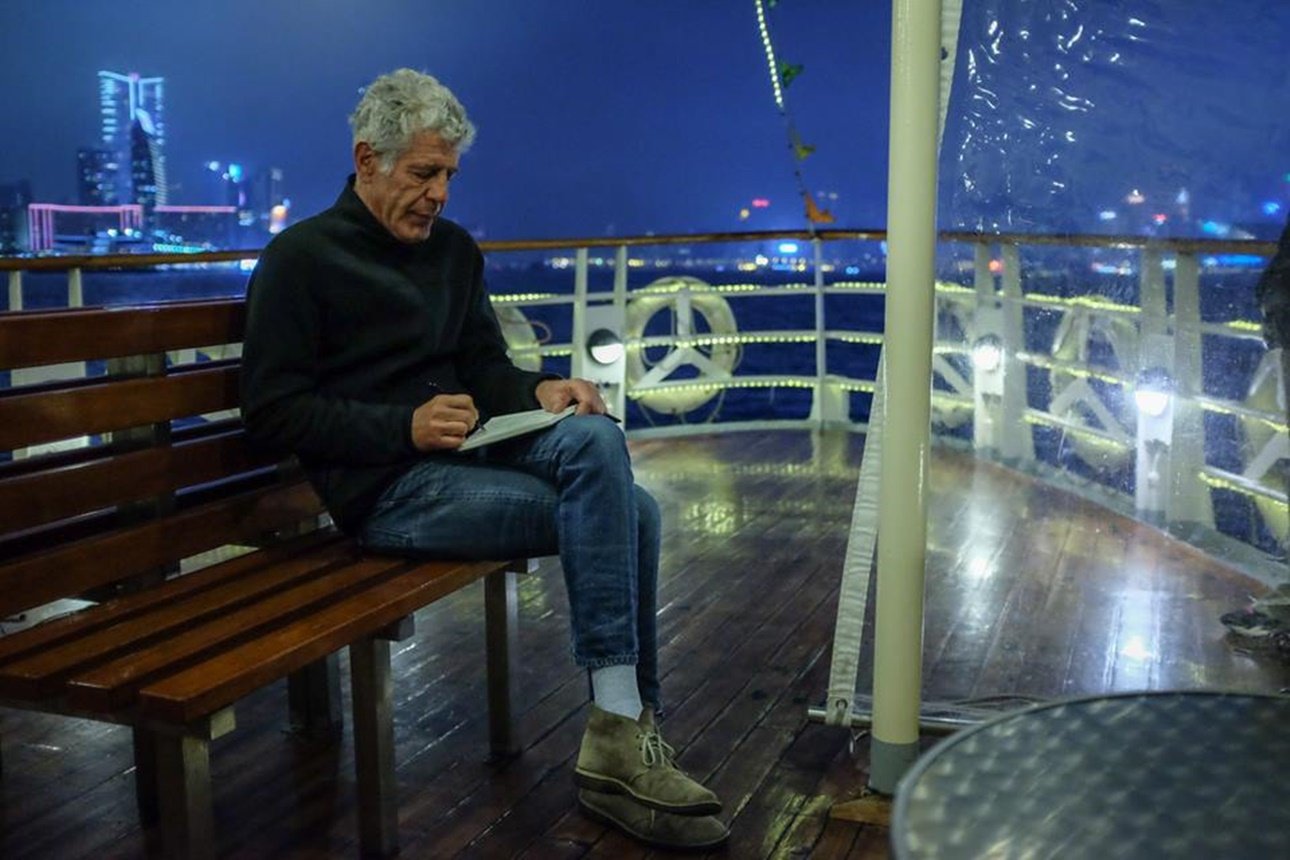 Bourdain -star ferry to Kowloon-1290