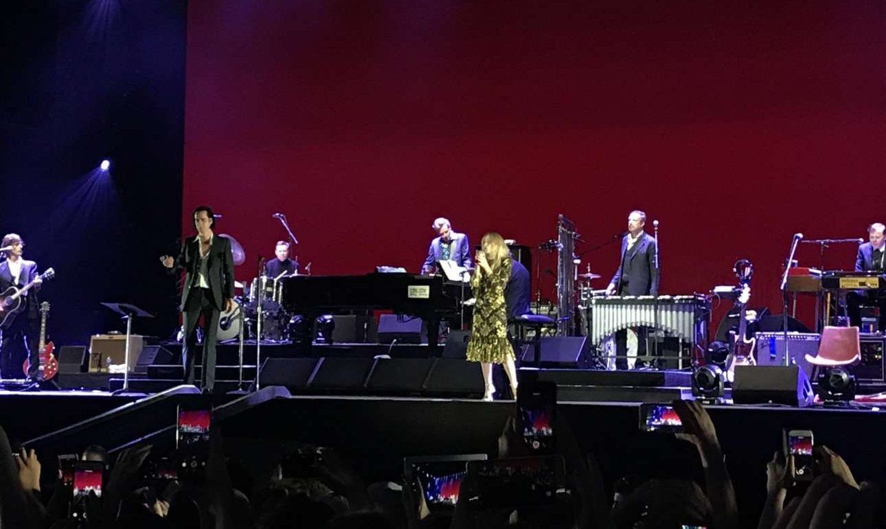 Νικ Κέιβ και Κάιλι Μινόγκ ξανά μαζί – αναβιώνουν το ντουέτο που άφησε εποχή