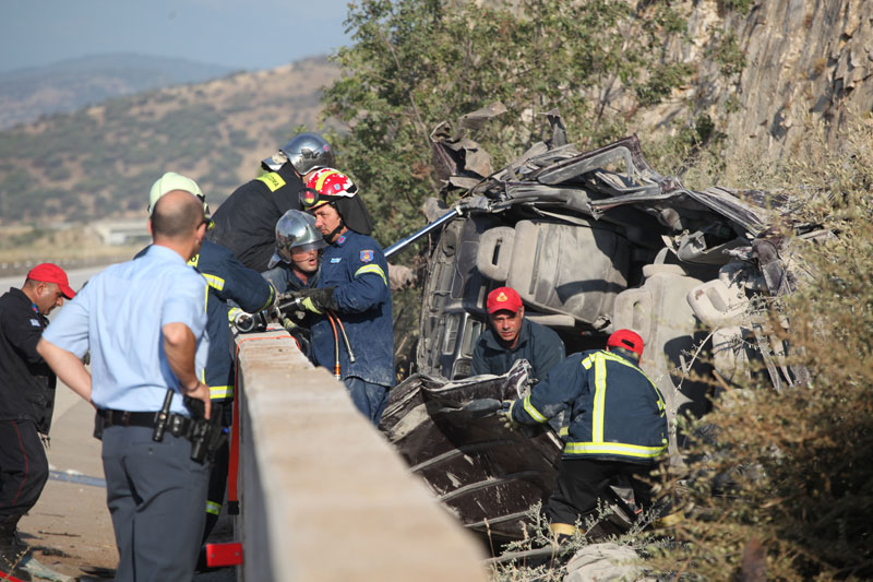 Τραγωδία με έξι μετανάστες νεκρούς σε δυστύχημα στην Εγνατία