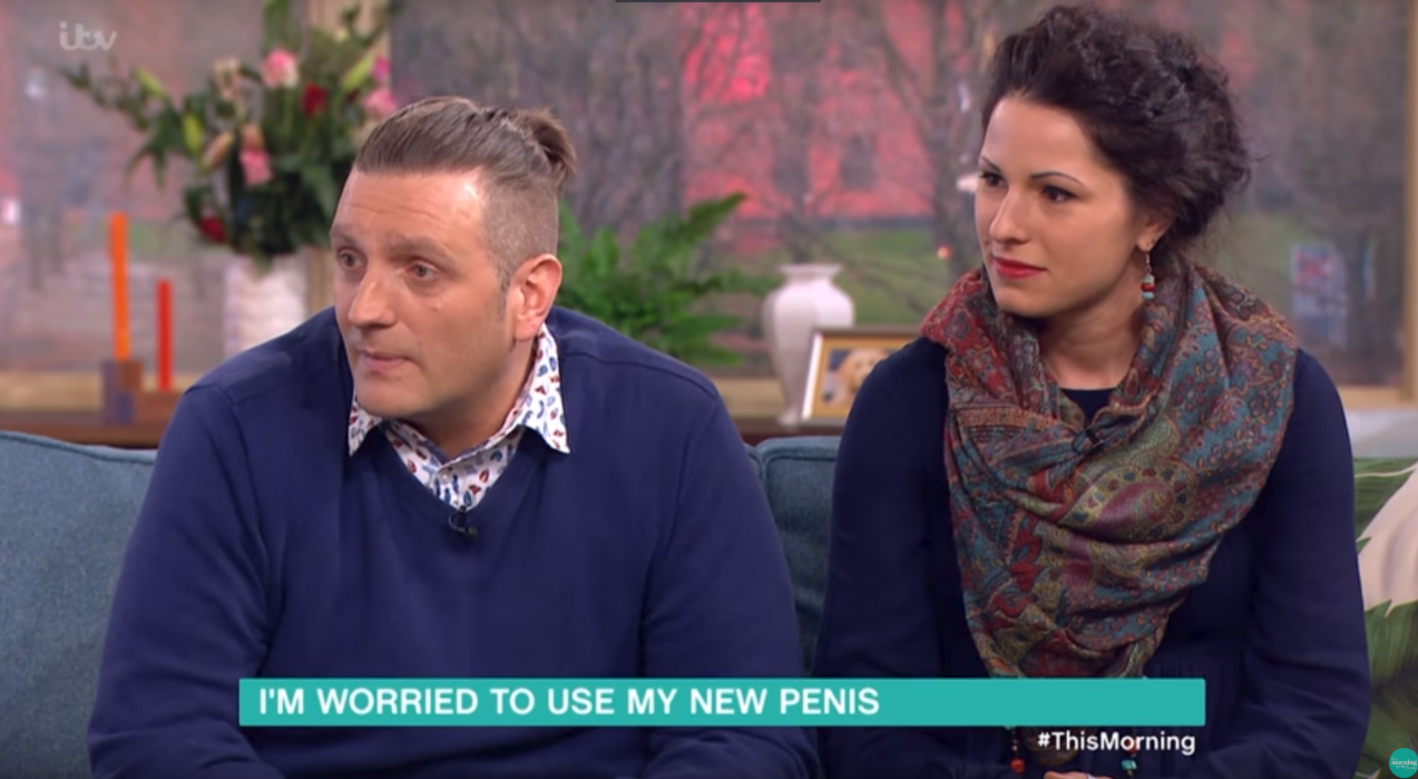 Επιτέλους άνδρας, αφότου απέκτησε τεχνητό πέος!