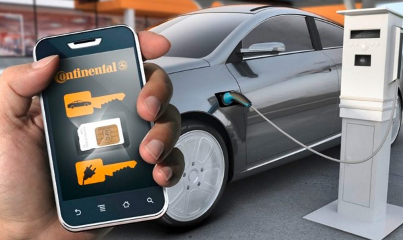 Θα κλειδώνουμε (και) το αυτοκίνητό μας από το κινητό