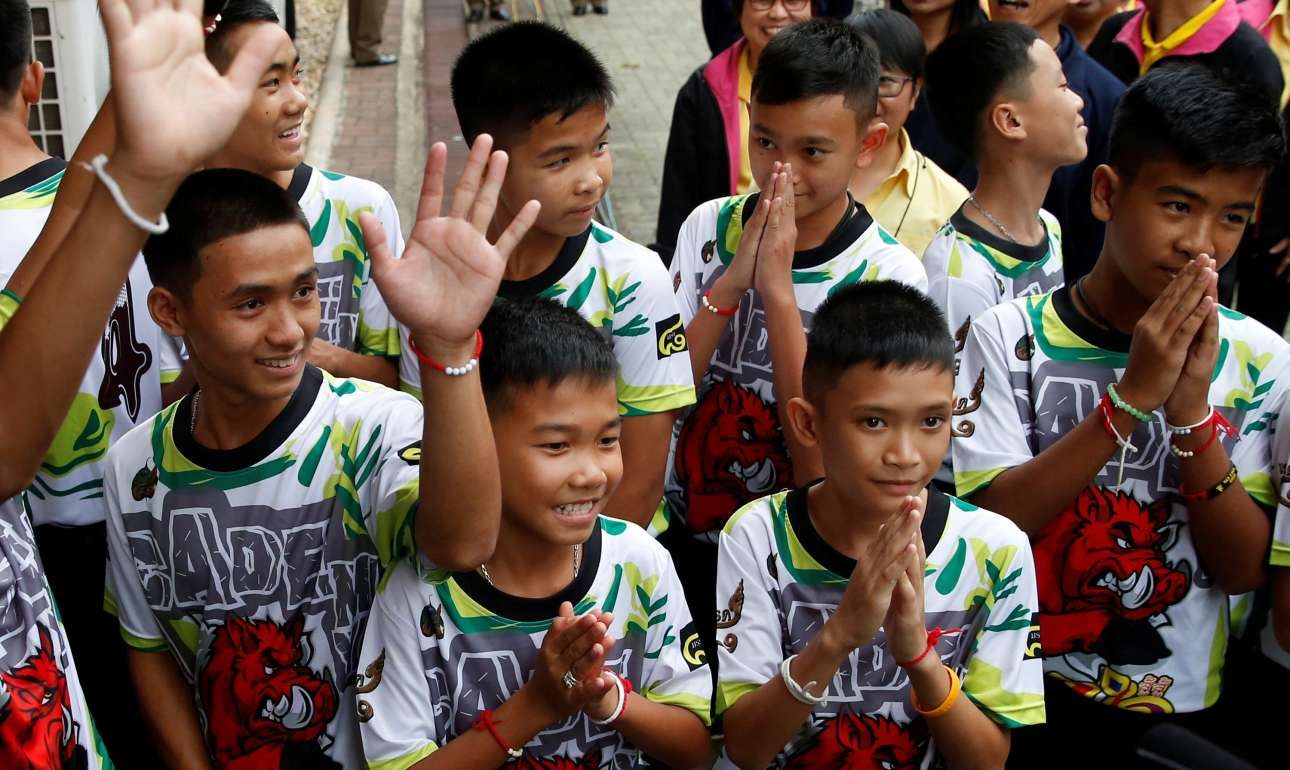 Πίναμε μόνο βρόχινο νερό, ήταν θαύμα όταν μας βρήκαν, θυμούνται τα αγόρια στην Ταϊλάνδη