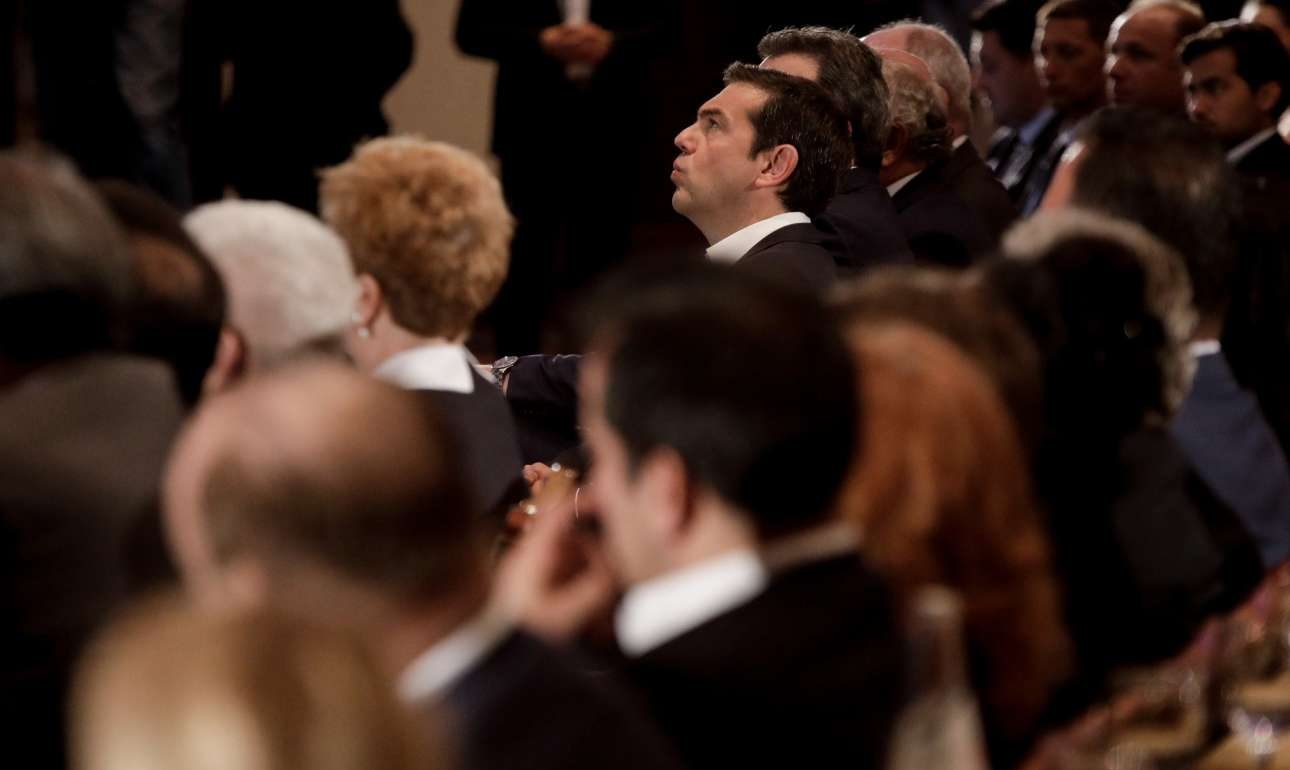 Διαβάζοντας ανάποδα -και αφελώς- τα σημάδια…