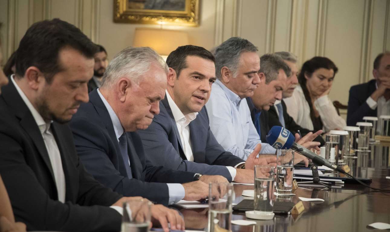 H πολιτική ευθύνη και μια μασέλα