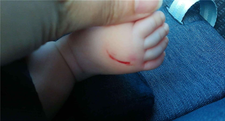 Τρόμος από μυστηριώδη γυναίκα που χαρακώνει βρέφη σε εμπορικά