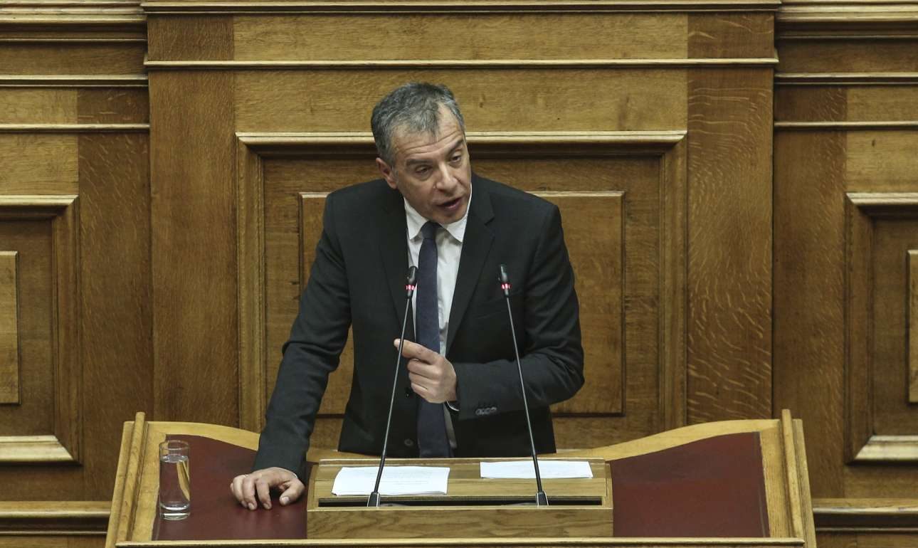 Θεοδωράκης: Να φύγουν, υπουργοί, γενικοί, αρχηγοί – όσοι έχασαν τον πόλεμο στο Μάτι