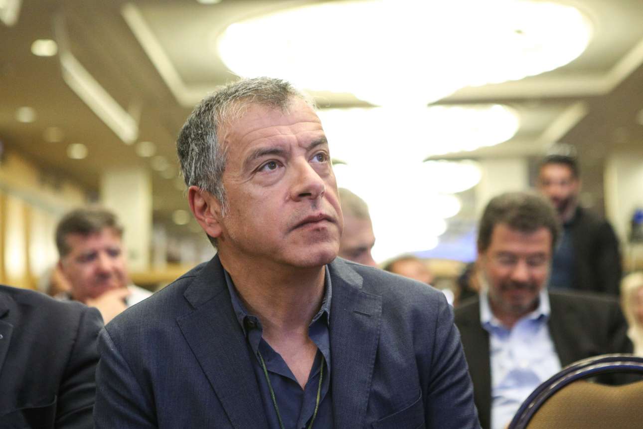 Θεοδωράκης: «Δηλαδή, αν έκαναν και κανένα λάθος, πόσους νεκρούς θα είχαμε;»