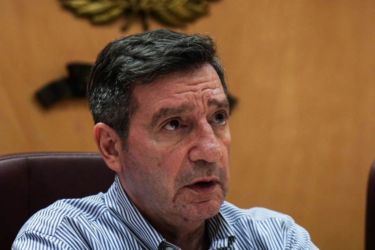 Καμίνης: «Υπονομεύει τους θεσμούς και τους ΟΤΑ η κυβέρνηση»