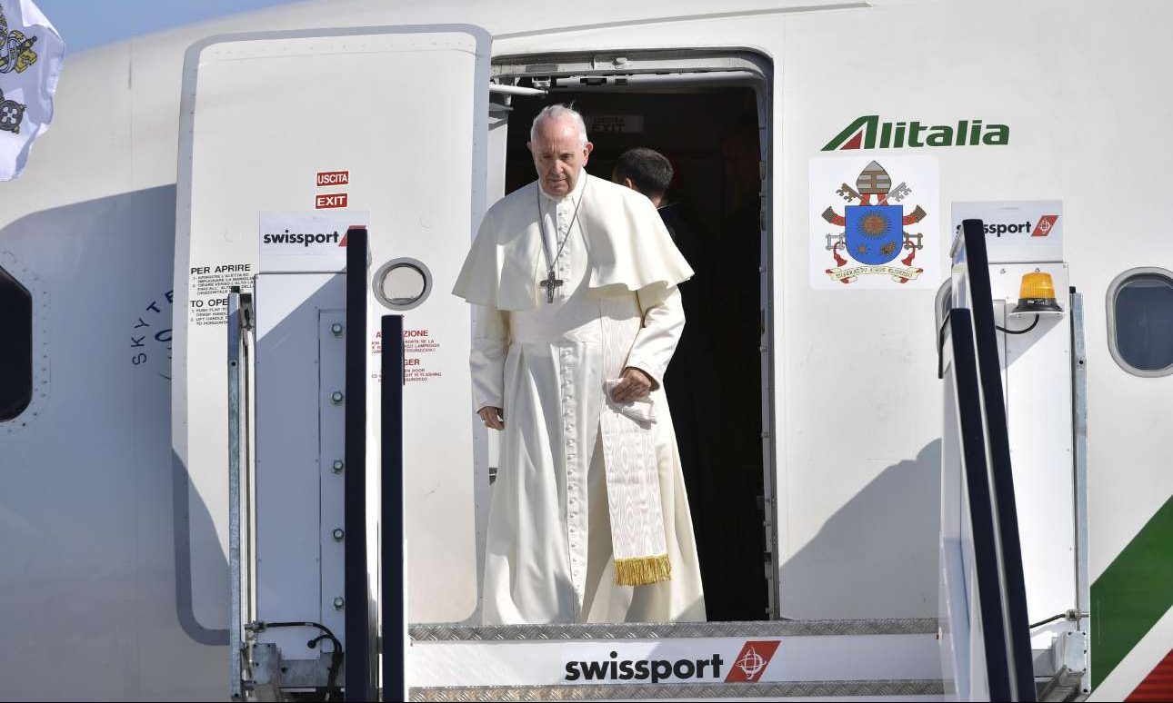 Το Βατικανό διορθώνει δήλωση του Πάπα για την ομοφυλοφιλία