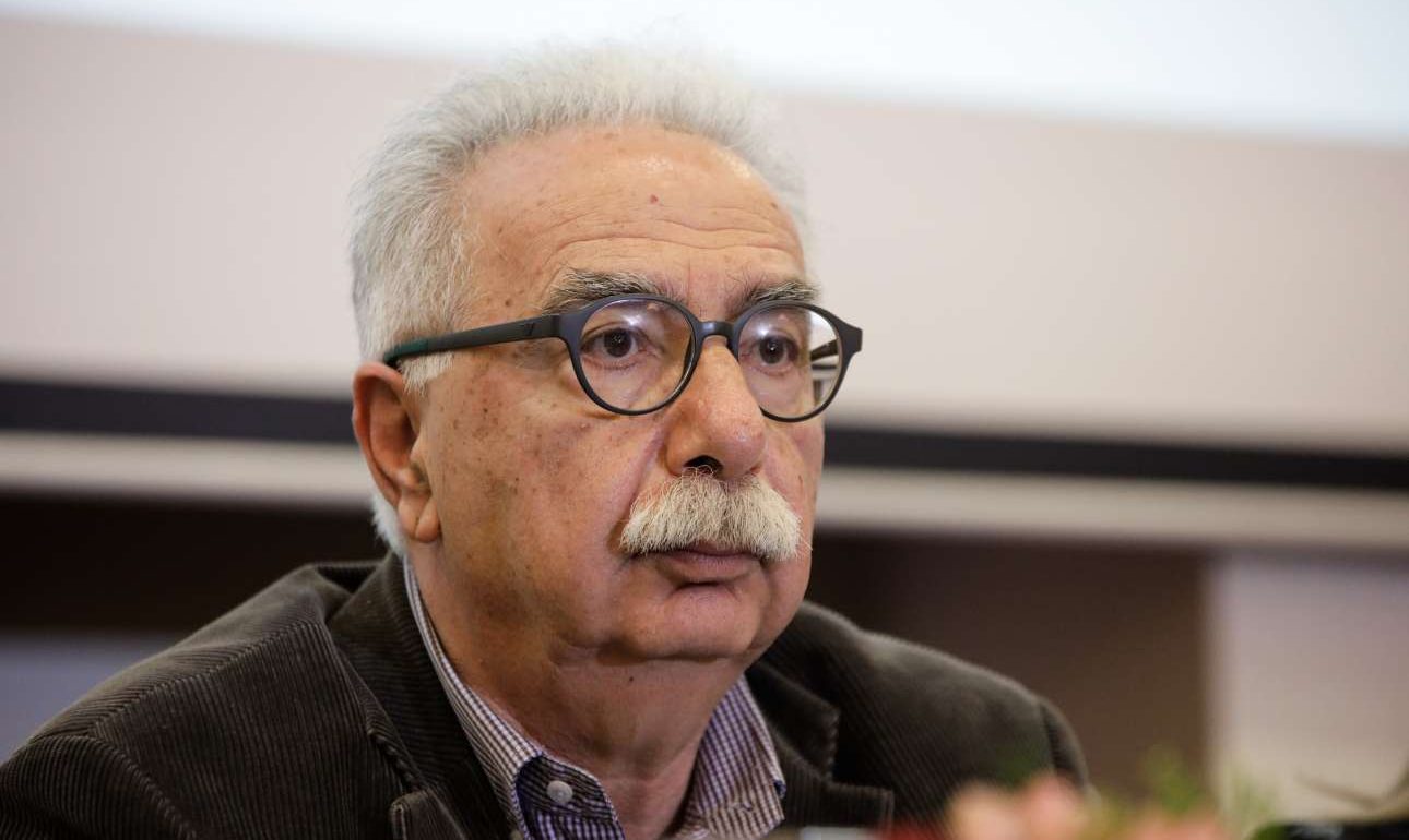 Ο Γαβρόγλου «θυμήθηκε» αλλαγή ωραρίου στα σχολεία