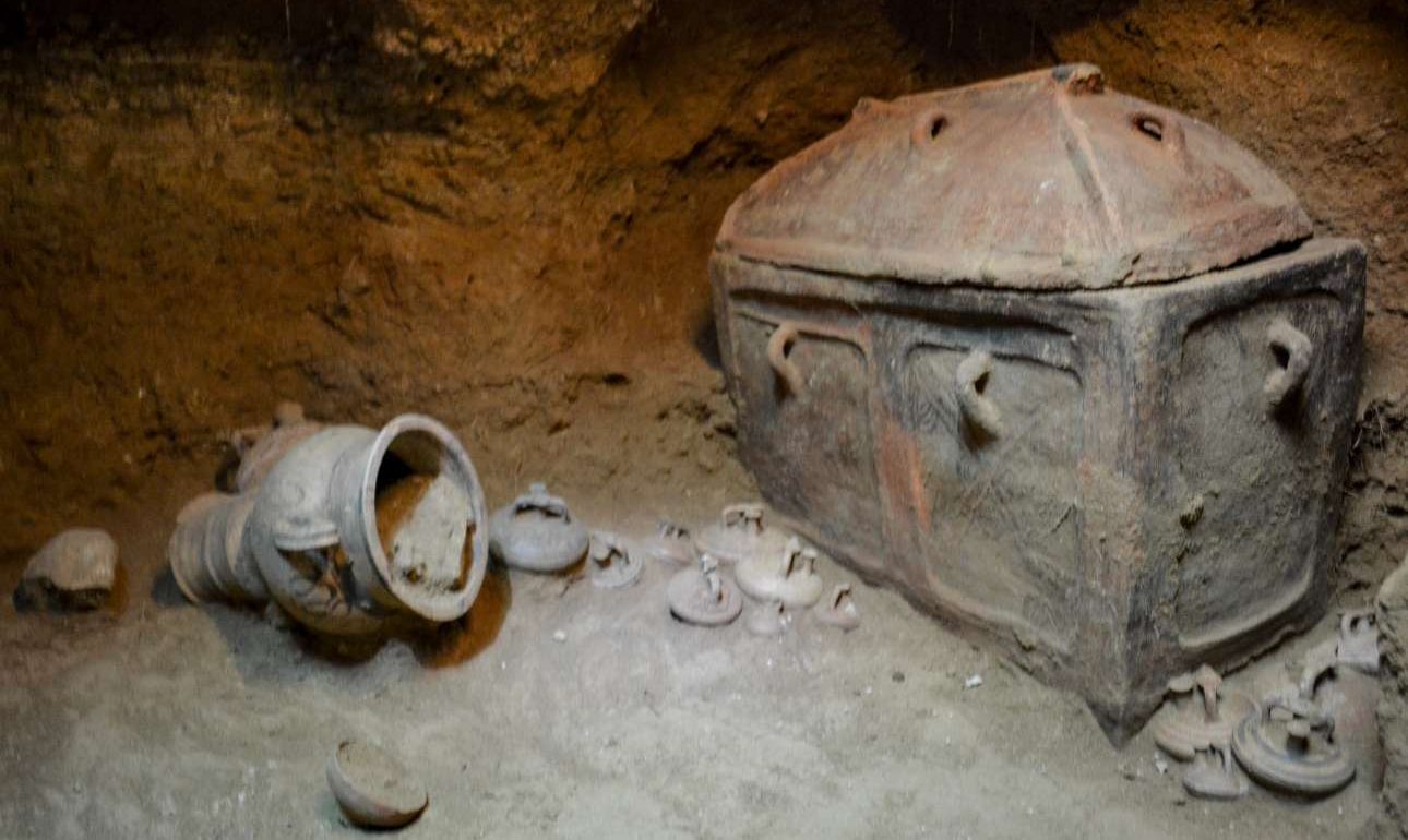Ασύλητος τάφος των μινωικών χρόνων εντοπίστηκε στην Ιεράπετρα