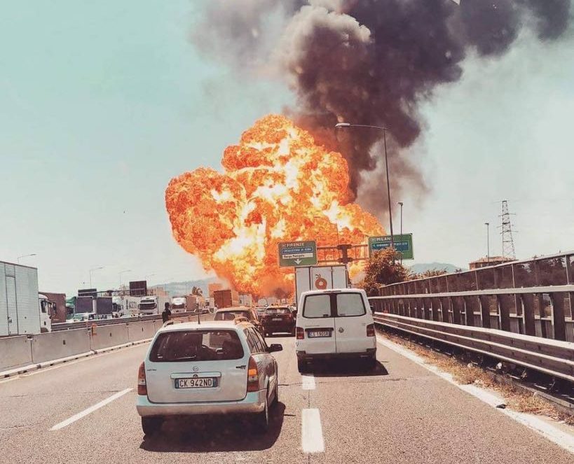 Ιταλία: Δύο νεκροί από ισχυρή έκρηξη κοντά στο αεροδρόμιο της Μπολόνια