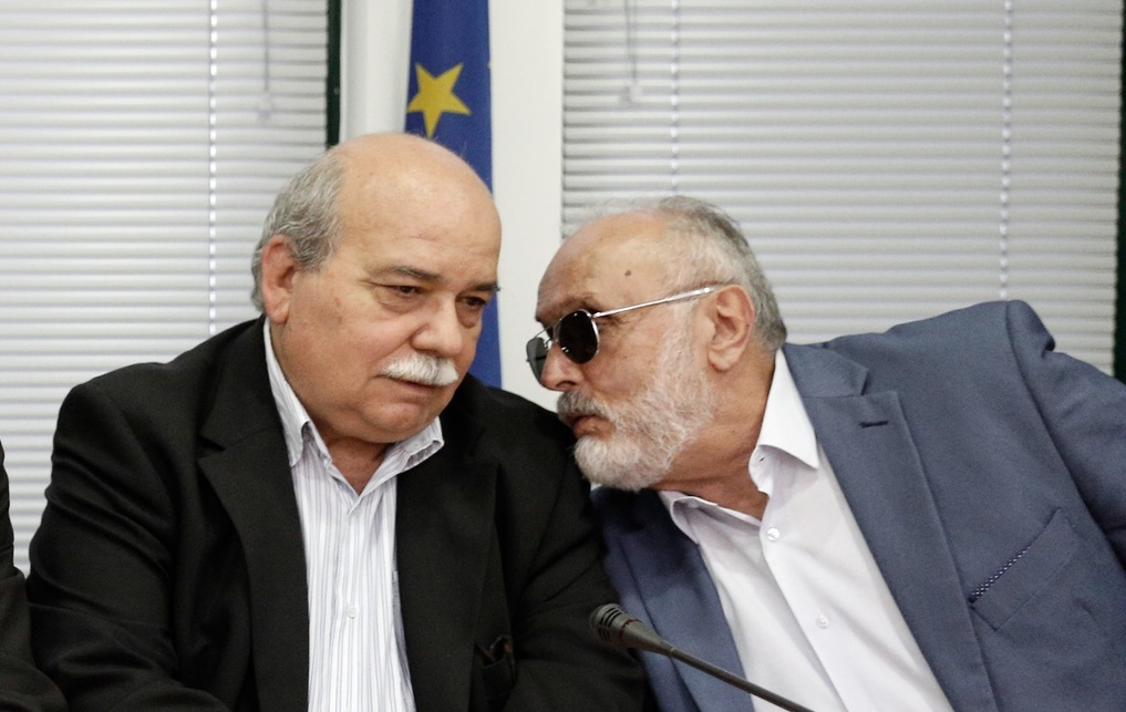 Ο Βούτσης και ο Κουρουμπλής εμπόδισαν ως υπουργοί κατεδαφίσεις αυθαιρέτων