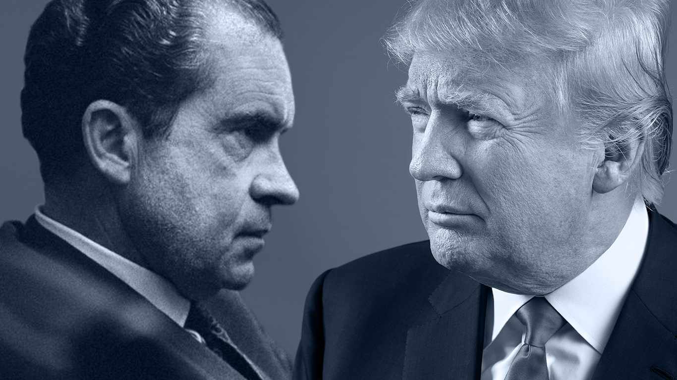 Ο Αύγουστος που έκαψε τον Νίξον θα κάψει και τον Τραμπ;