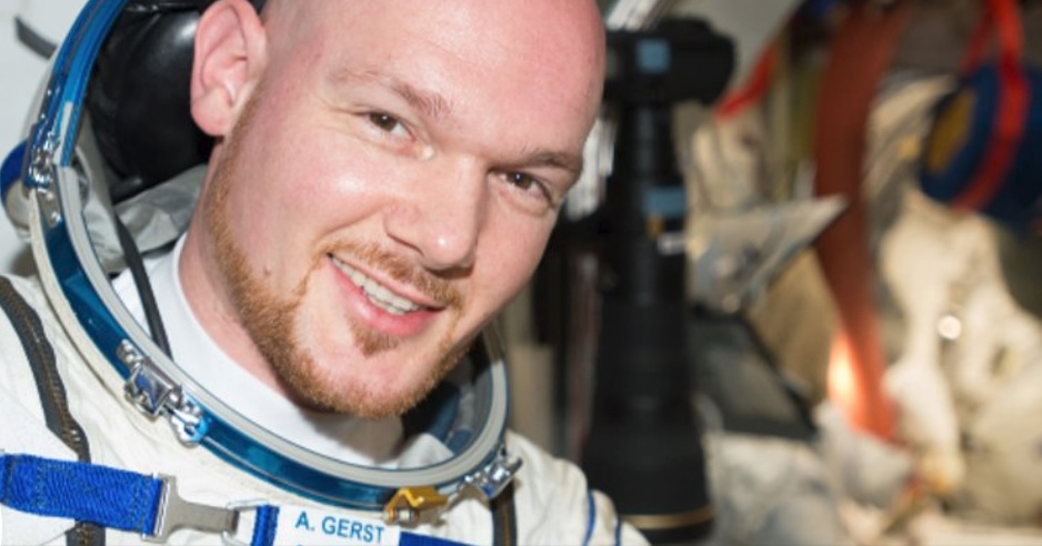 Αστροναύτης και δόκτωρ, μα και μαστοράντζα πρώτης, με καλό χέρι!