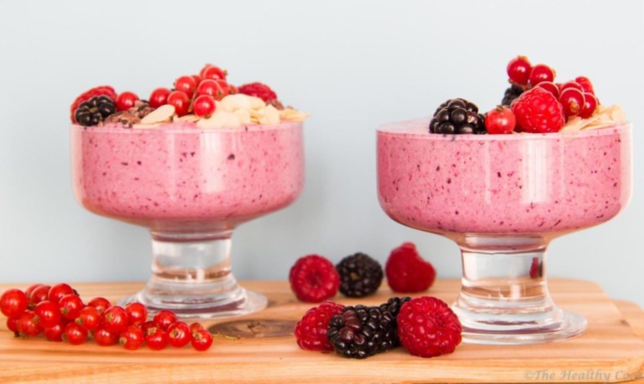 Smoothie με βρώμη και φρούτα του δάσους