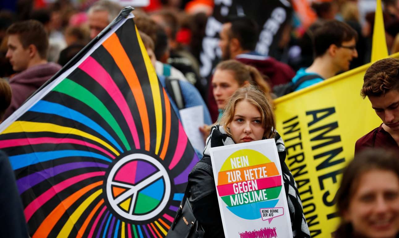 Νέες συγκρούσεις ακροδεξιών και αντιφασιστών στο Κέμνιτς