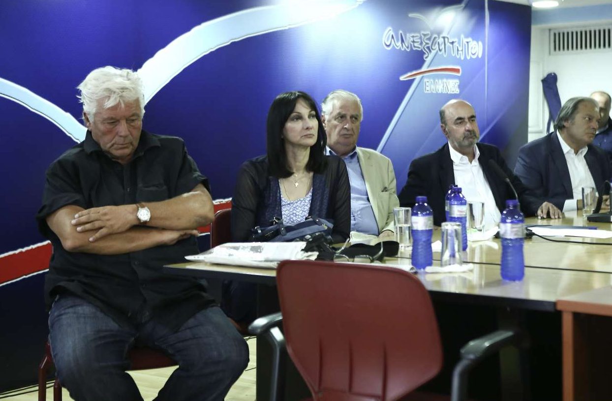 Παπαχριστόπουλος σε Καμμένο: Ε, όχι και να ρίξουμε την κυβέρνηση!