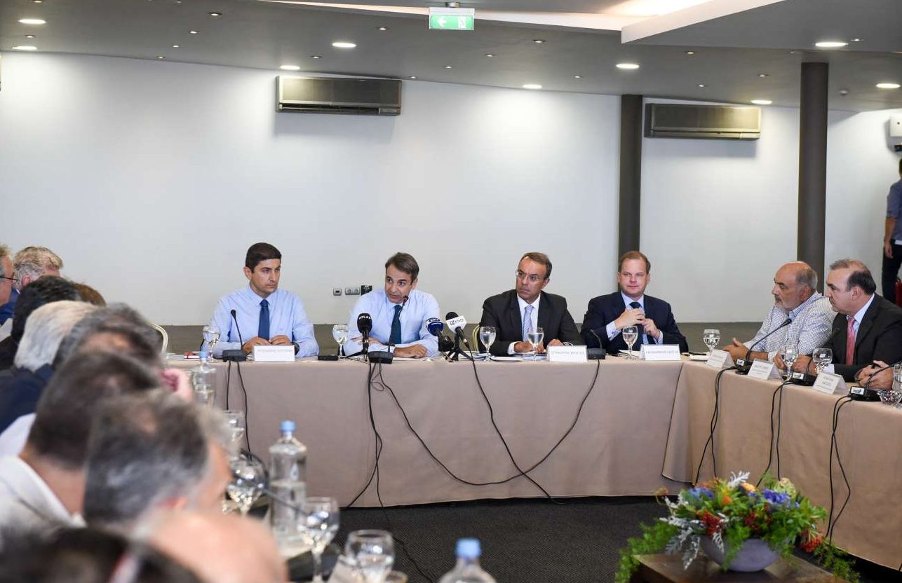 Μητσοτάκης: Μην τολμήσετε να ανακοινώσετε παροχές τετραετίας