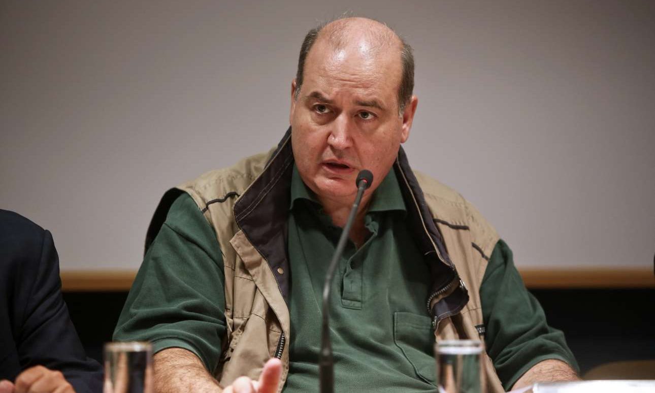 O Φίλης θέλει να δει τον Καμμένο να ρίχνει την κυβέρνηση – επειδή δεν τον πιστεύει