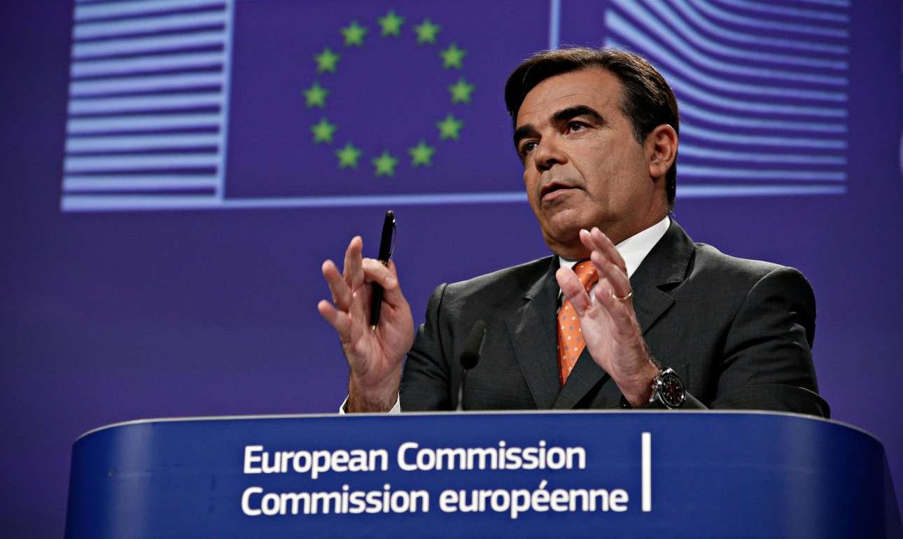 Σχοινάς για τις συντάξεις: «Να αφήσουν οι “πηγές” την Κομισιόν να κάνει τη δουλειά της»