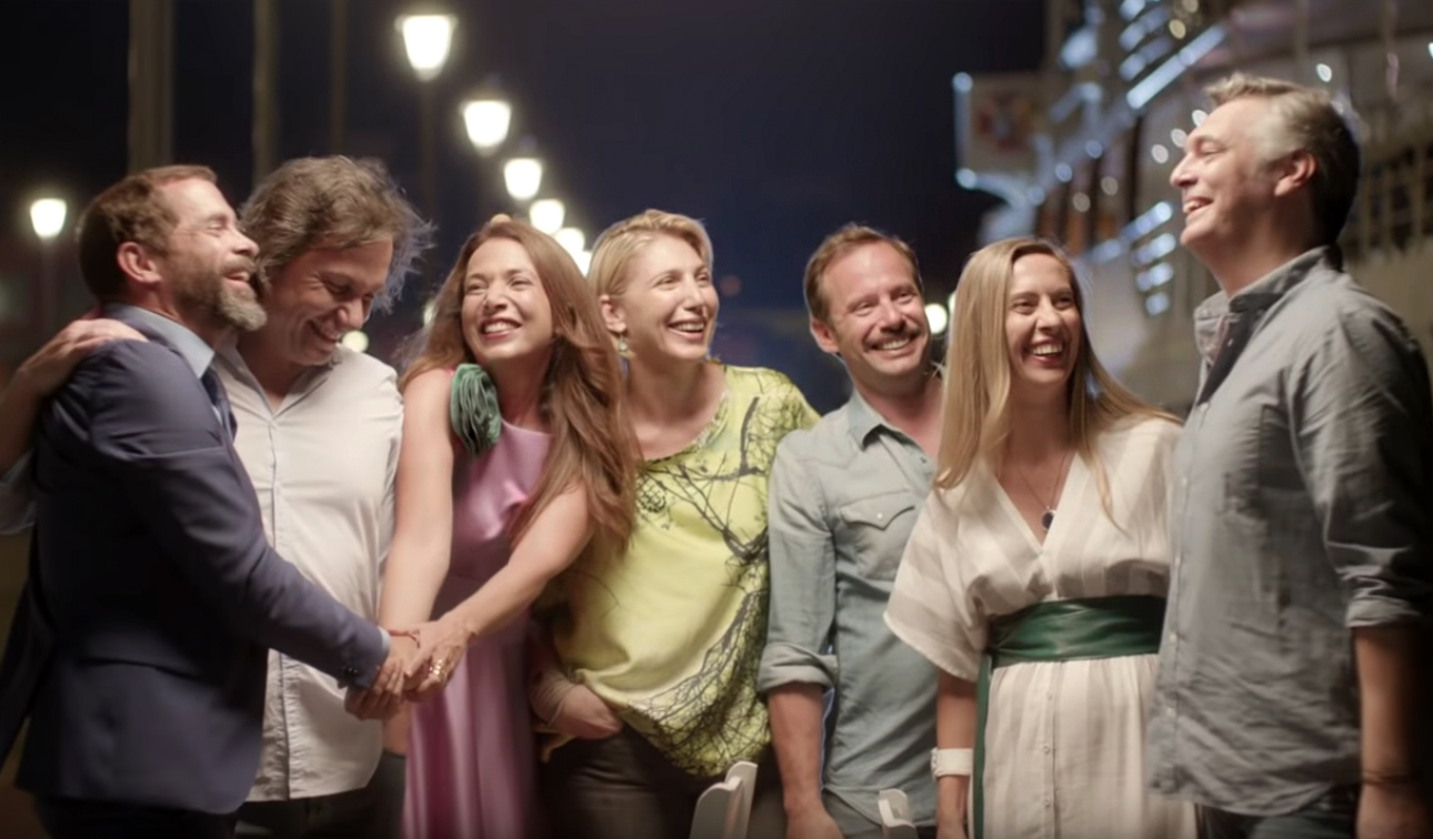 «Λόγω τιμής»: Τα… ελληνικά «Φιλαράκια» επιστρέφουν 20 χρόνια μετά