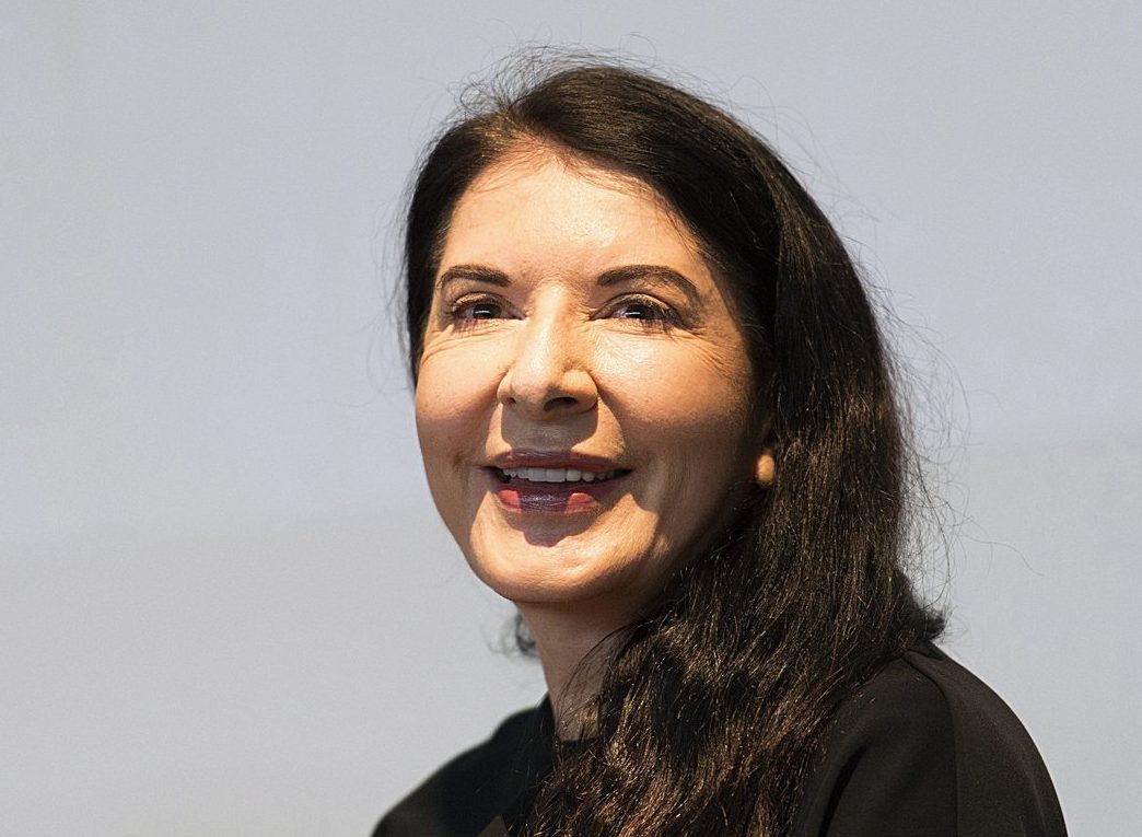 Οταν επιτέθηκαν στη Μαρίνα Αμπράμοβιτς με το ίδιο της το έργο [video]