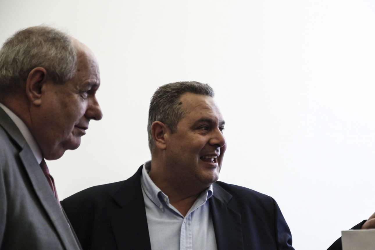 Ποιος έχει απομείνει στον Καμμένο; Ο Κουίκ όχι πάντως…