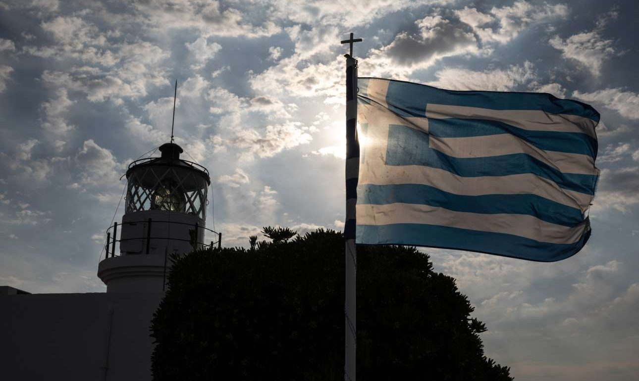 Σκωτσέζικο ντους από ΔΝΤ: Αναθεωρεί προς τα πάνω το ΑΕΠ, καμπανάκι για το δημογραφικό