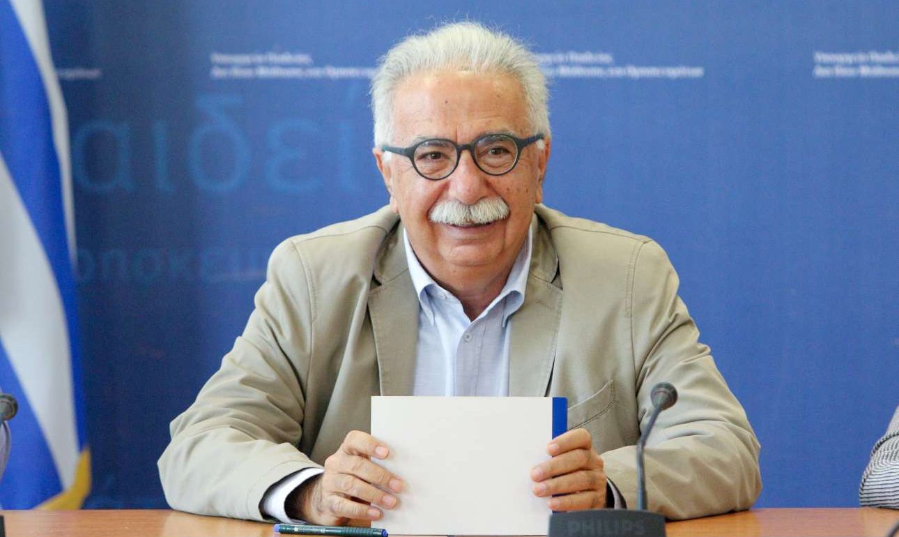 «Πού είναι το φοιτητικό κίνημα» ρωτά ο Γαβρόγλου για τον Ρουβίκωνα στη Φιλοσοφική