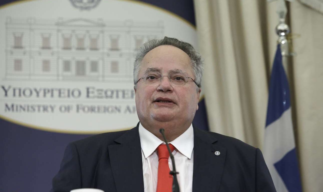 Αιχμές κατά Καμμένου, πολιτικοί οι λόγοι της παραίτησης, γράφει ο Κοτζιάς στην επιστολή του