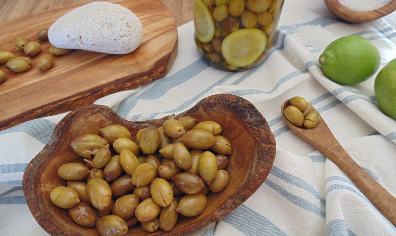 Κάν’ το όπως στην Κρήτη: κοπανιστές ή τσακιστές ελιές