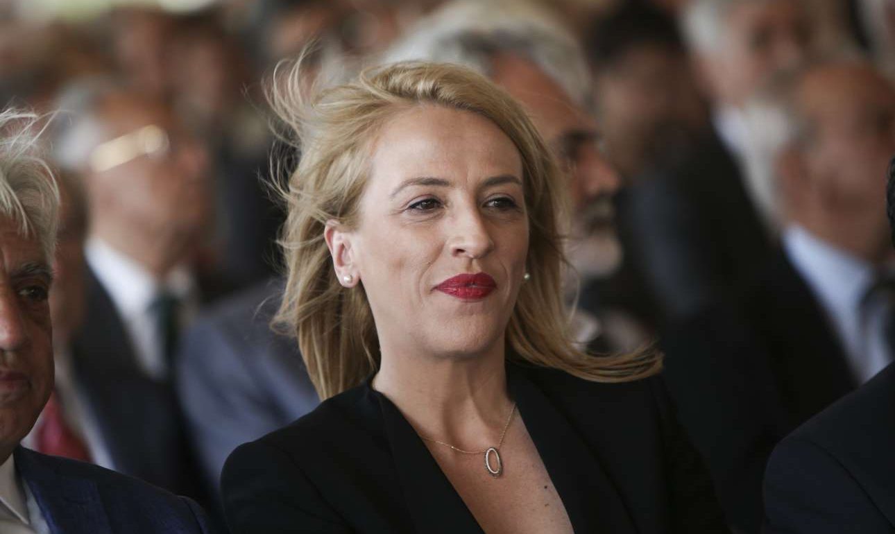 Η Δούρου έκανε σποτ αλά… Μαξίμου για ένα γήπεδο στον Βύρωνα