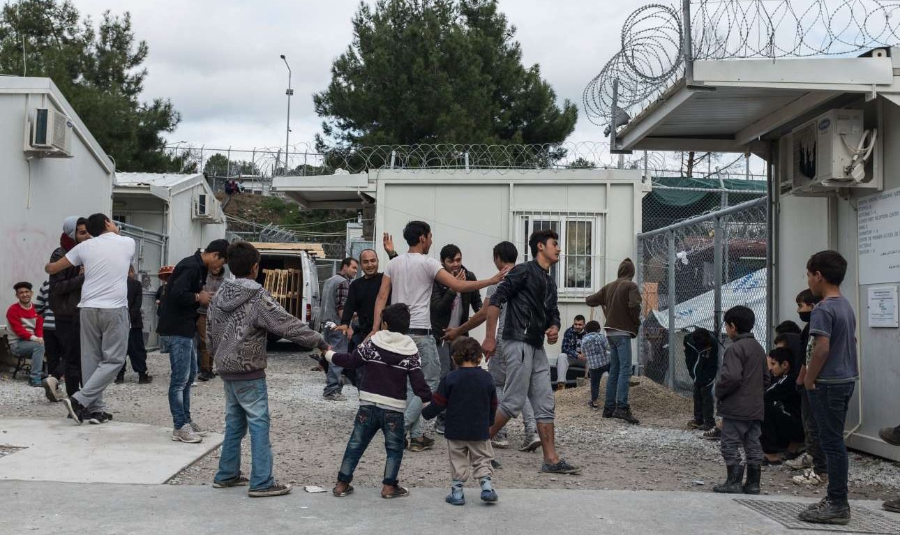 Δημοσίευμα-σοκ του Newsweek για τους βιασμούς (και) 5χρονων στη Μόρια