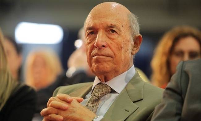 Σημίτης: Οχι άλλη αναβλητικότητα -μιλήστε με ειλικρίνεια στην κοινωνία