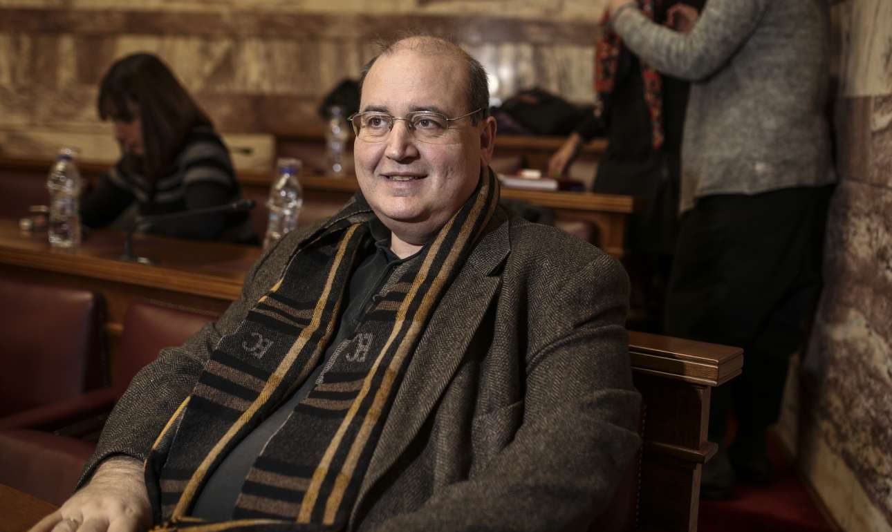 Φίλης: «Το κράτος δεν χρωστά στην Εκκλησία»