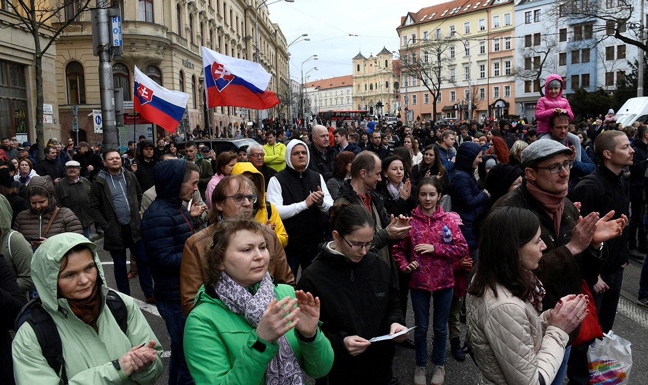 Ανάλυση: Η σωτηρία της Ευρώπης θα έλθει από την Ανατολή;
