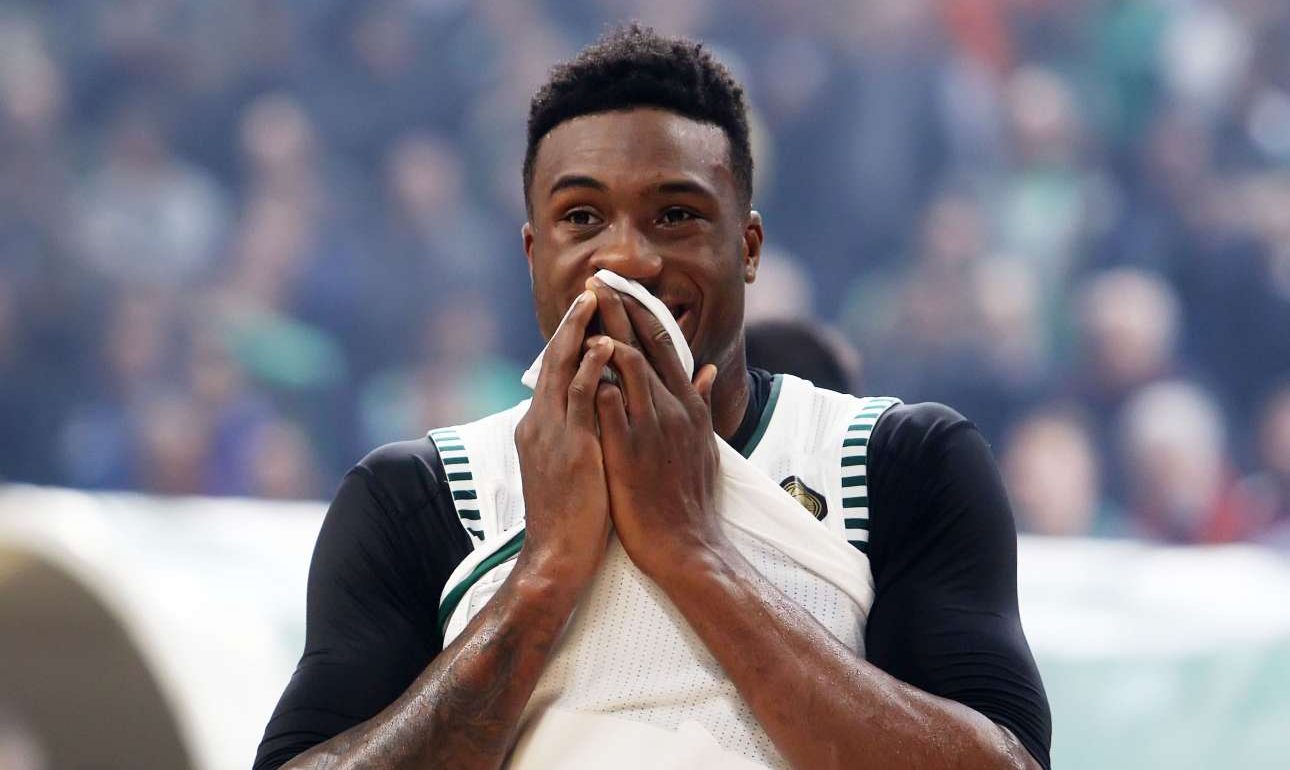 Παρέμβαση εισαγγελέα για τα ρατσιστικά σχόλια σε βάρος του Θανάση Αντετοκούνμπο